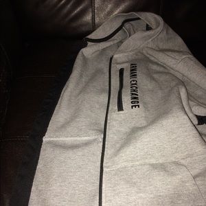 Size Large Men's Armani Fleece